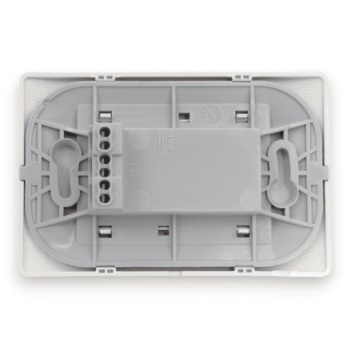 TOMA CORRIENTE TRIPLEX 2P+T 10A 250V BLANCO ARMADA LÚZICA