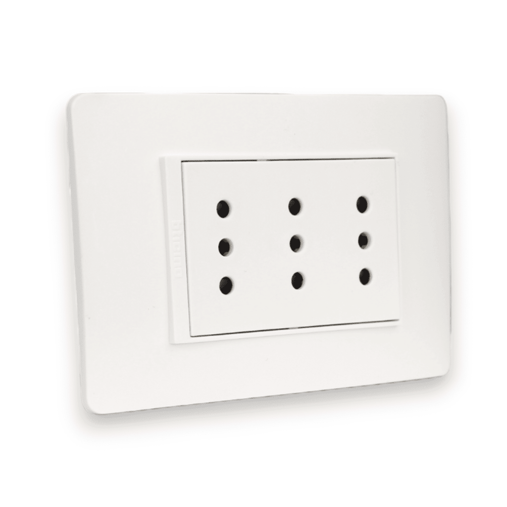 TOMA CORRIENTE TRIPLEX 2P+T 10A 250V BLANCO ARMADA LÚZICA