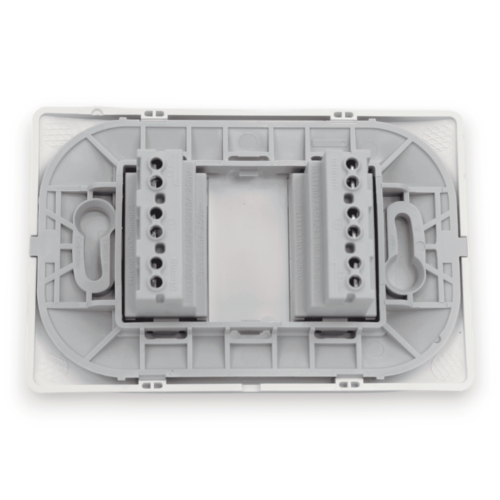 TOMA CORRIENTE DOBLE 2P+T 10/16A 250V BLANCO ARMADA LÚZICA